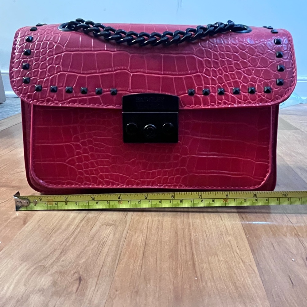 Badgley Mischka Red Croc-Embossed Chain Strap Bag - Picture 12 of 15